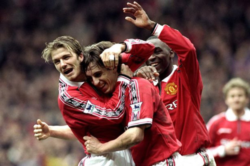 背后都凝聚 背后都凝聚